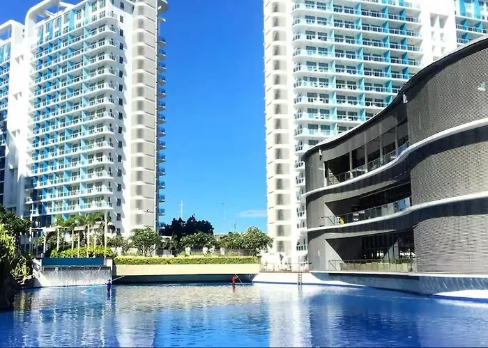 2 Bedrooms Penthouse In Azure Paranaque *