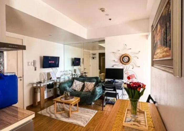 2 Bedrooms Penthouse In Azure Paranaque Apartment *