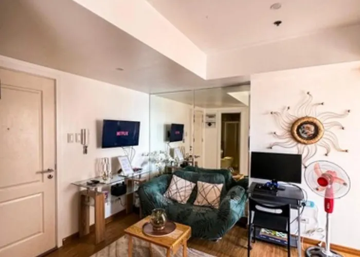2 Bedrooms Penthouse In Azure Paranaque *